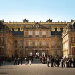Limehome Rue Du Bailliage * Versailles